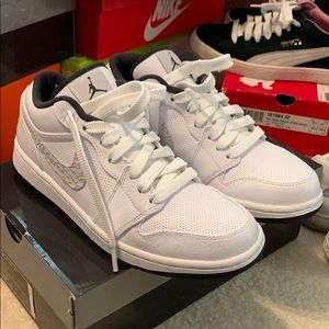 Nike Jordan 1 Phat Low